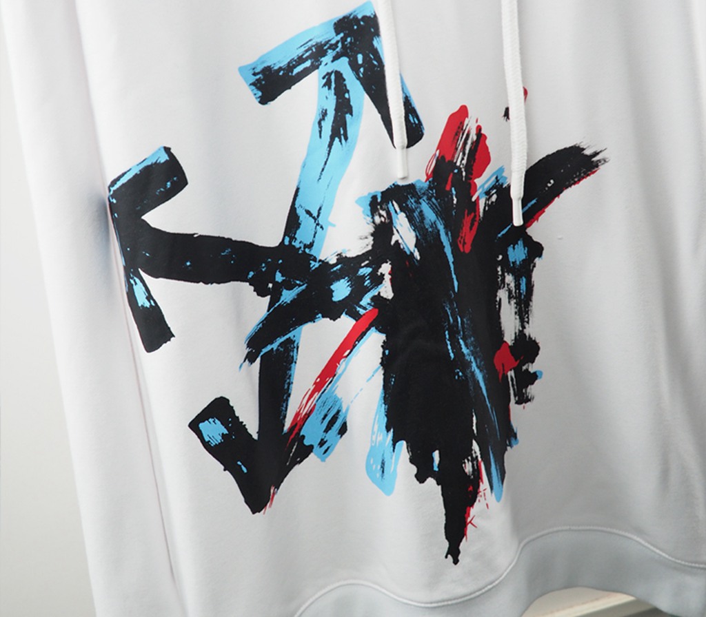 OFF WHITE